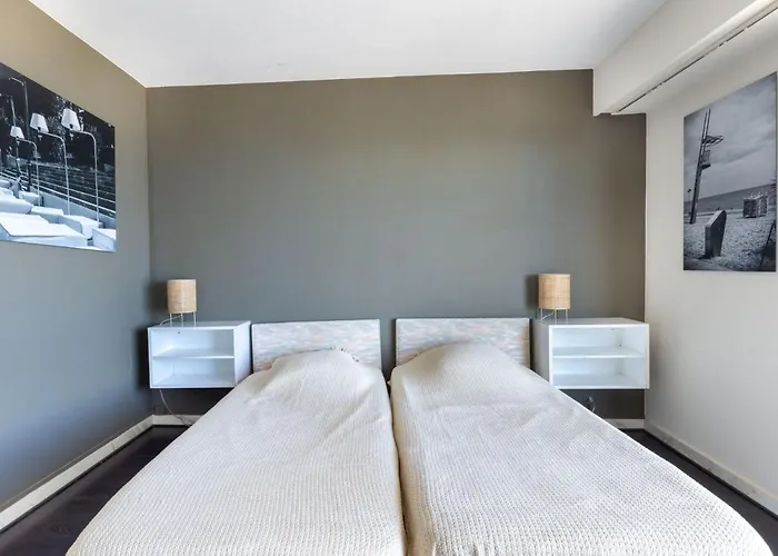 Les Miradors By Interhome דירה *